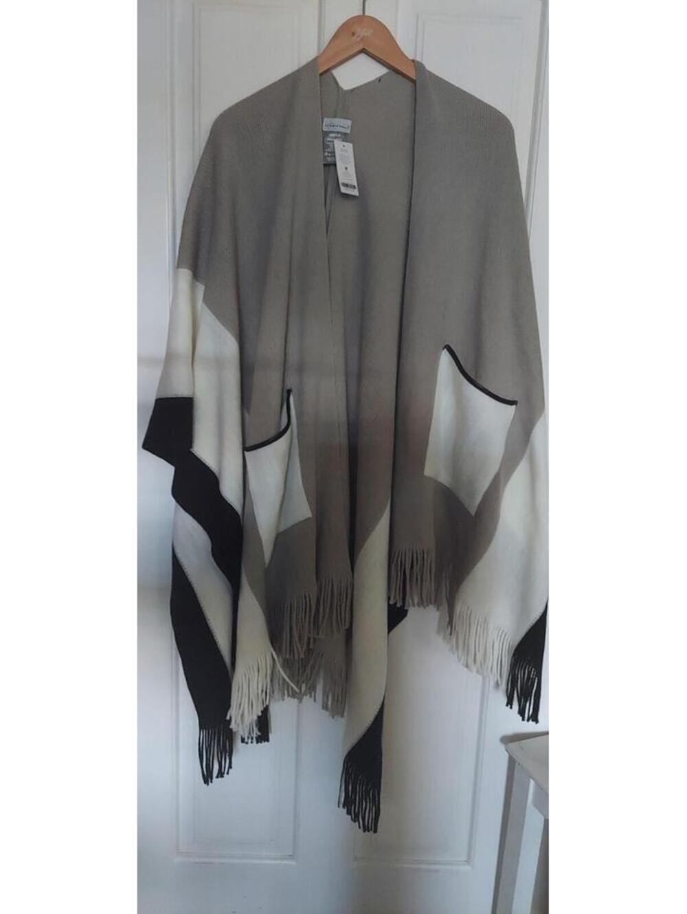 harvé ɓenard One size women's shawl black white new